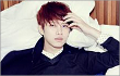 Heechul SuJu Pose di Ranjang untuk Cosmopolitan