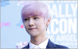 Fans Kembalikan Ponsel Luhan EXO yang Jatuh di Bandara