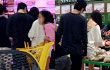 Foto Belanja Bareng Beredar, L Infinite Bantah Kencan