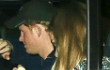 Pangeran Harry Kencan Bareng Pacar di Konser James Blunt