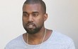 Kangen Anak, Kanye West Juga Ikut Pakai Kalung Nori