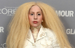 Lady GaGa Rela 'Tidur' Bertiga Bareng Pacar dan Wanita Lain