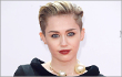 Miley Cyrus Sebut Aksi Hisap Ganjanya Lucu