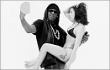 Lady GaGa Berbikini dan Digendong R. Kelly untuk Video 'Do What U Want'