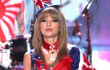 Taylor Swift Artis Paling Dermawan 2013