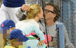 Sempat Cium Mantan Pacar, Jubir Bantah Gwyneth Paltrow Selingkuh