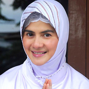 Astri Ivo Profile Photo