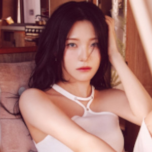 Baek Jiheon Profile Photo