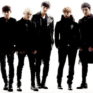 Dynamic Black Profile Photo