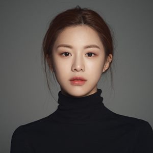 Go Yoon Jung Profile Photo