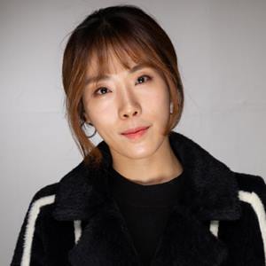 Ha Jin Profile Photo