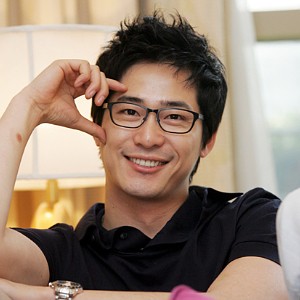 Kang Ji Hwan Profile Photo