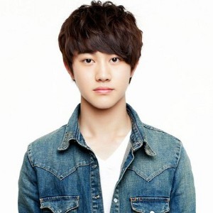 Kwak Dong Yeon Profile Photo