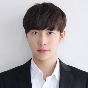 Kwon Hwa Woon Profile Photo