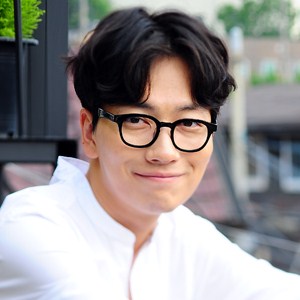 Lee Dong Hwi Profile Photo