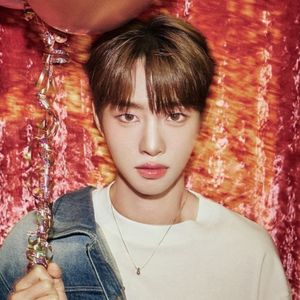 Lee Hyeop Profile Photo