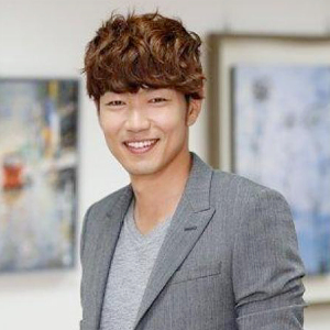 Lee Jong Hyuk Profile Photo