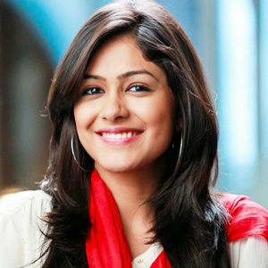 Mrunal Thakur Profile Photo