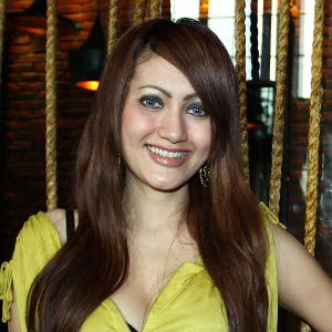 Nana Khairina Profile Photo