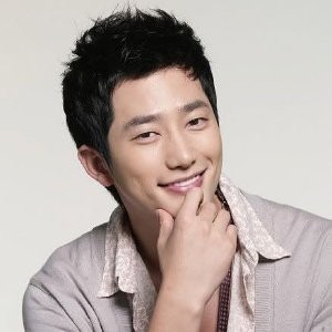 Park Shi Hoo Profile Photo