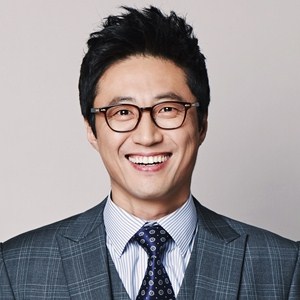 Park Shin Yang Profile Photo