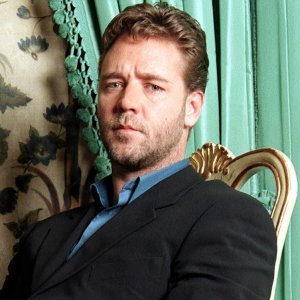 Russell Crowe Profile Photo