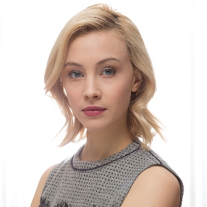 Sarah Gadon Profile Photo
