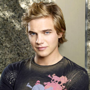 Shiloh Fernandez Profile Photo