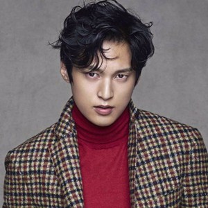 Yoon Sun Woo Profile Photo