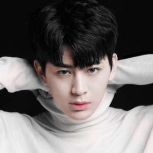 Yunhyeong Profile Photo