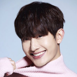 Zhou Mi Profile Photo